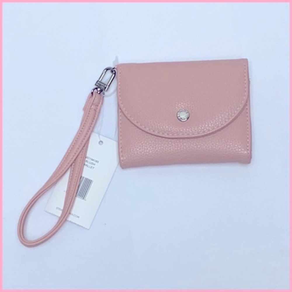Soft Pink Delight - Picture 3 of 4